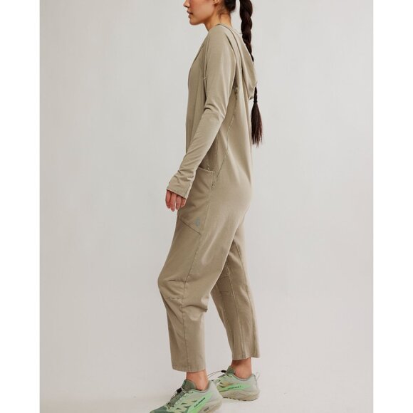 FP MOVEMENT Hot Shot Long-Sleeve Onesie / Sage Stone NWT MEDIUM - Picture 2 of 11